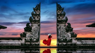 Gate of Heaven – Lempuyang Temple